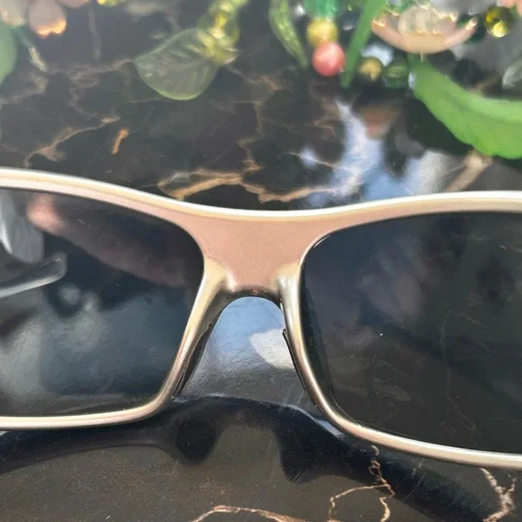 EUC Bolle Children’s Pirahna Jr Sunglasses with case - Picture 12 of 16